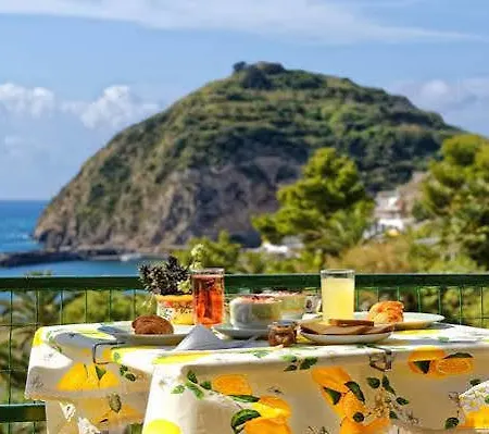 フランツ Sant'Angelo (Isola d'Ischia)